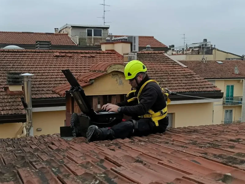 Videoispezioni canne fumarie con sistemi di sicurezza anticaduta
